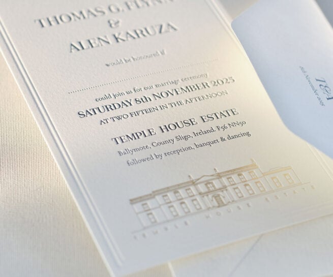 Wedding invitation with the building 0